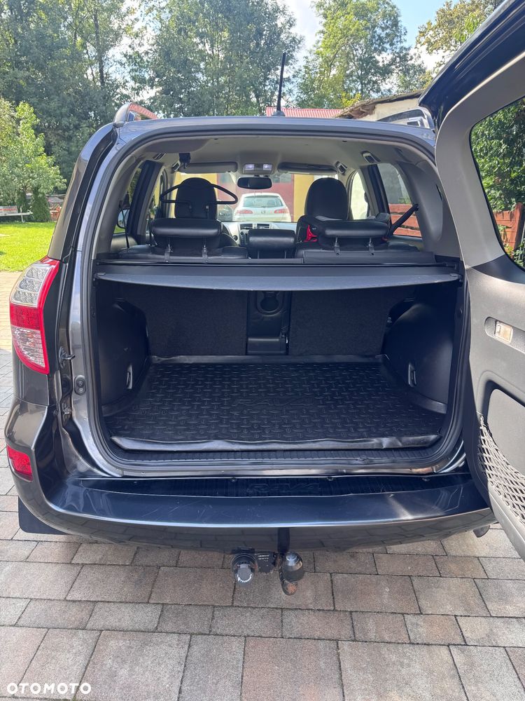 Toyota RAV4 2.2 D-CAT Premium - 15