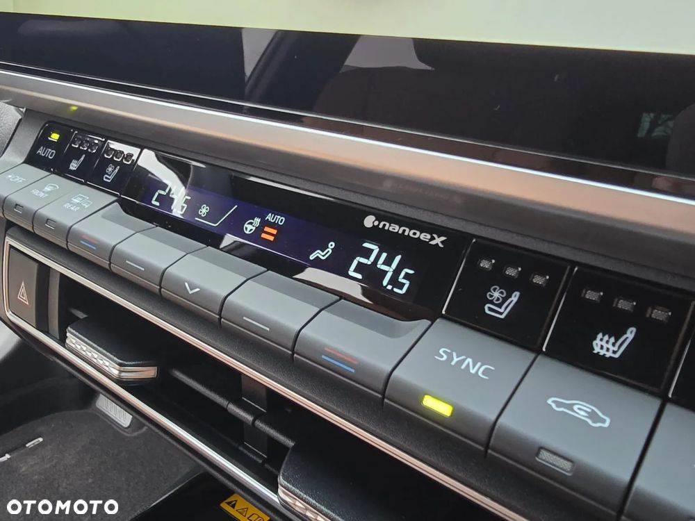 Toyota Camry 2.5 Hybrid Dynamic Force Executive e-CVT - 31