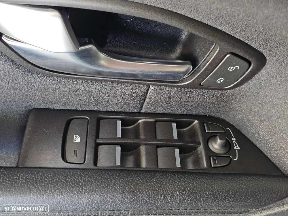 Land Rover Range Rover Evoque 2.0 D150 AWD Auto - 16