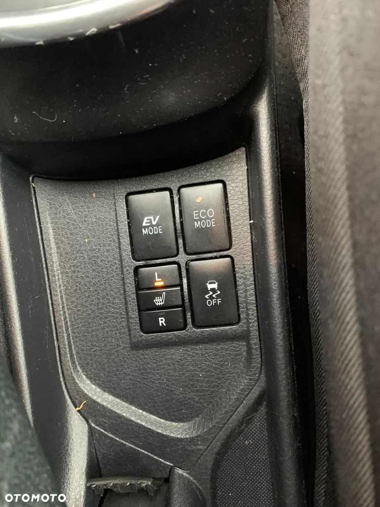 Toyota Yaris 1.5 VVT-i Y20 Team Deutschland - 19