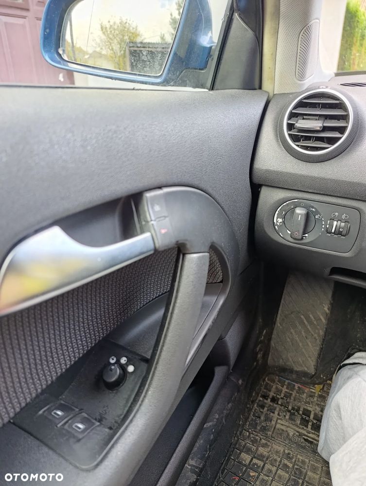 Audi A3 1.6 Ambiente - 12