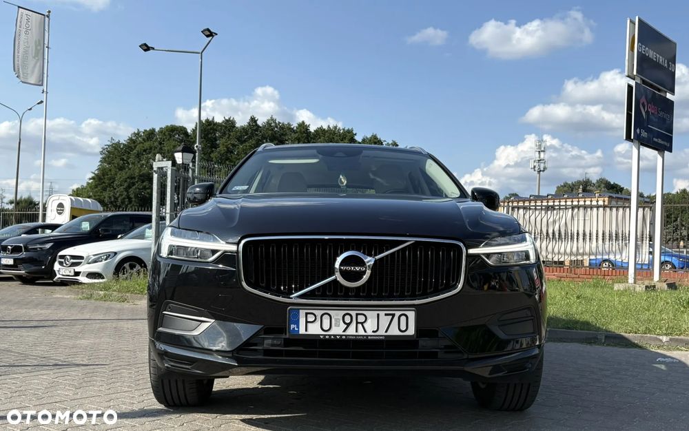 Volvo XC 60 B4 D AWD Momentum - 2