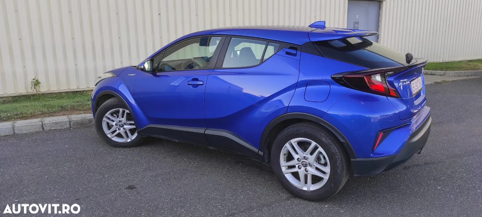 Toyota C-HR Hybrid Business-Edition - 9