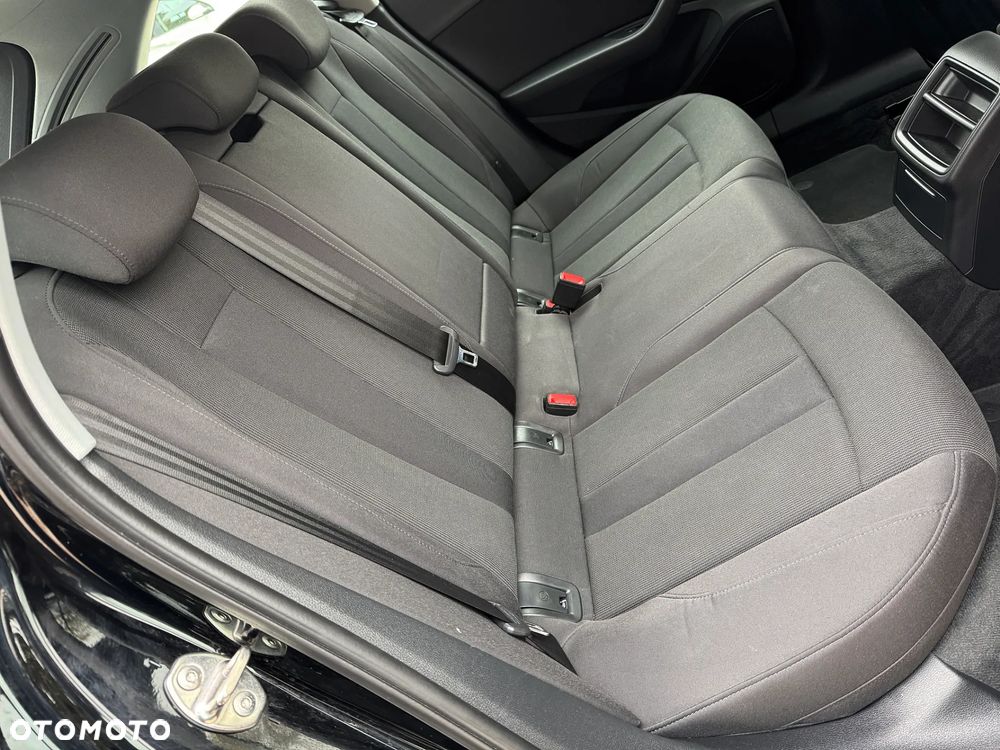 Audi A4 Avant - 34
