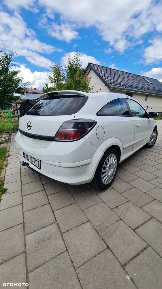 Opel Astra 2.0 Turbo Cosmo - 8