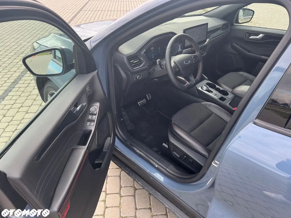 Ford Escape 2.0 EcoBoost AWD Titanium - 12