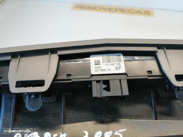 Moldura / Estrutura Consola Central / Rádio Opel Astra H (A04) - 4