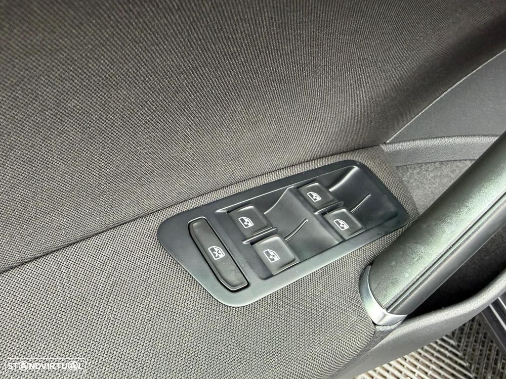 VW Golf 1.6 TDi BlueMotion Confortline - 13