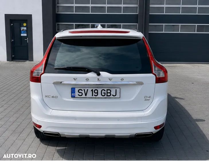 Volvo XC 60 D4 AWD Geartronic Kinetic - 10