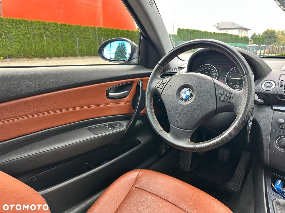 BMW Seria 1 120d - 33