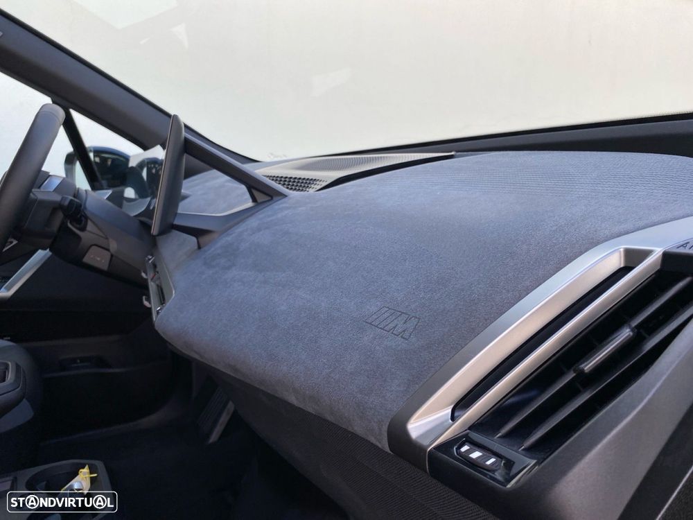 BMW iX xDrive 45 Pack Desportivo Pro - 17