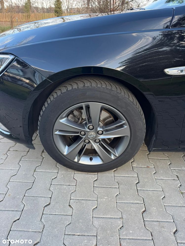 Opel Insignia 2.0 - 10