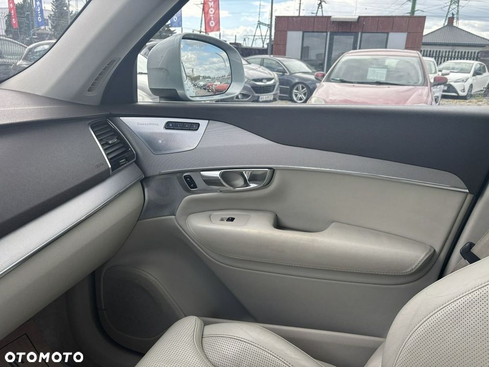 Volvo XC 90 - 29