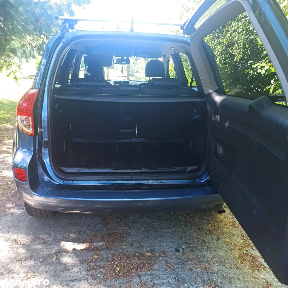 Toyota RAV4 2.2 D-4D Sol 180 - 12