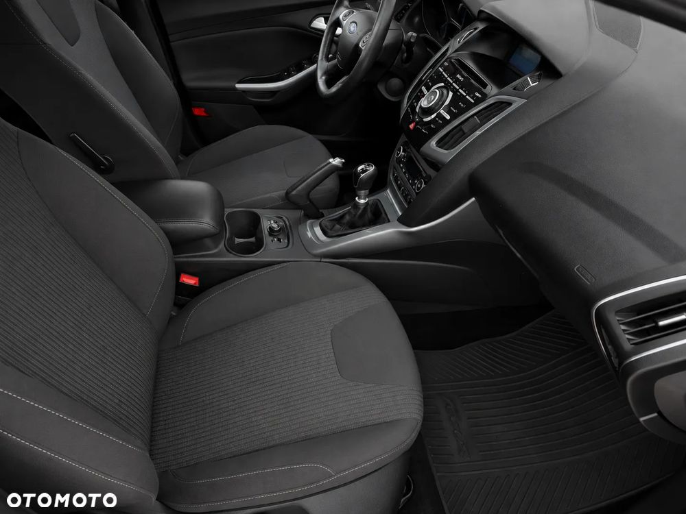 Ford Focus 1.6 TDCi DPF Titanium - 18