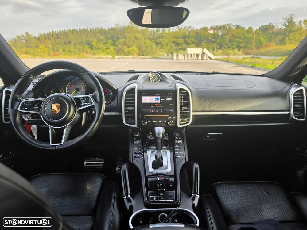 Porsche Cayenne S E-Hybrid Platinum Edition - 27
