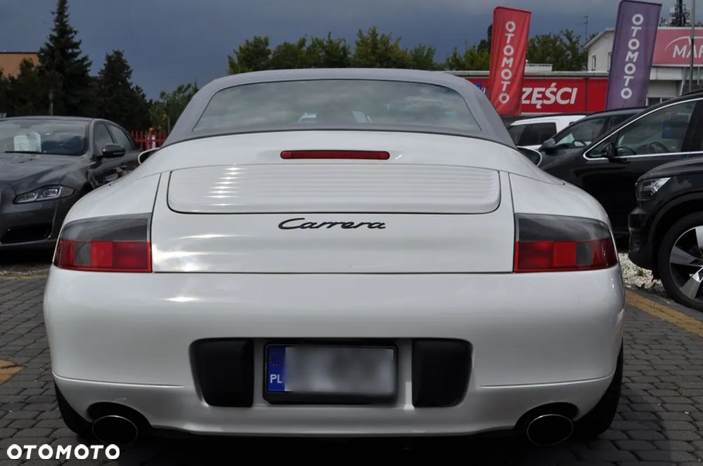 Porsche 911 Carrera - 12