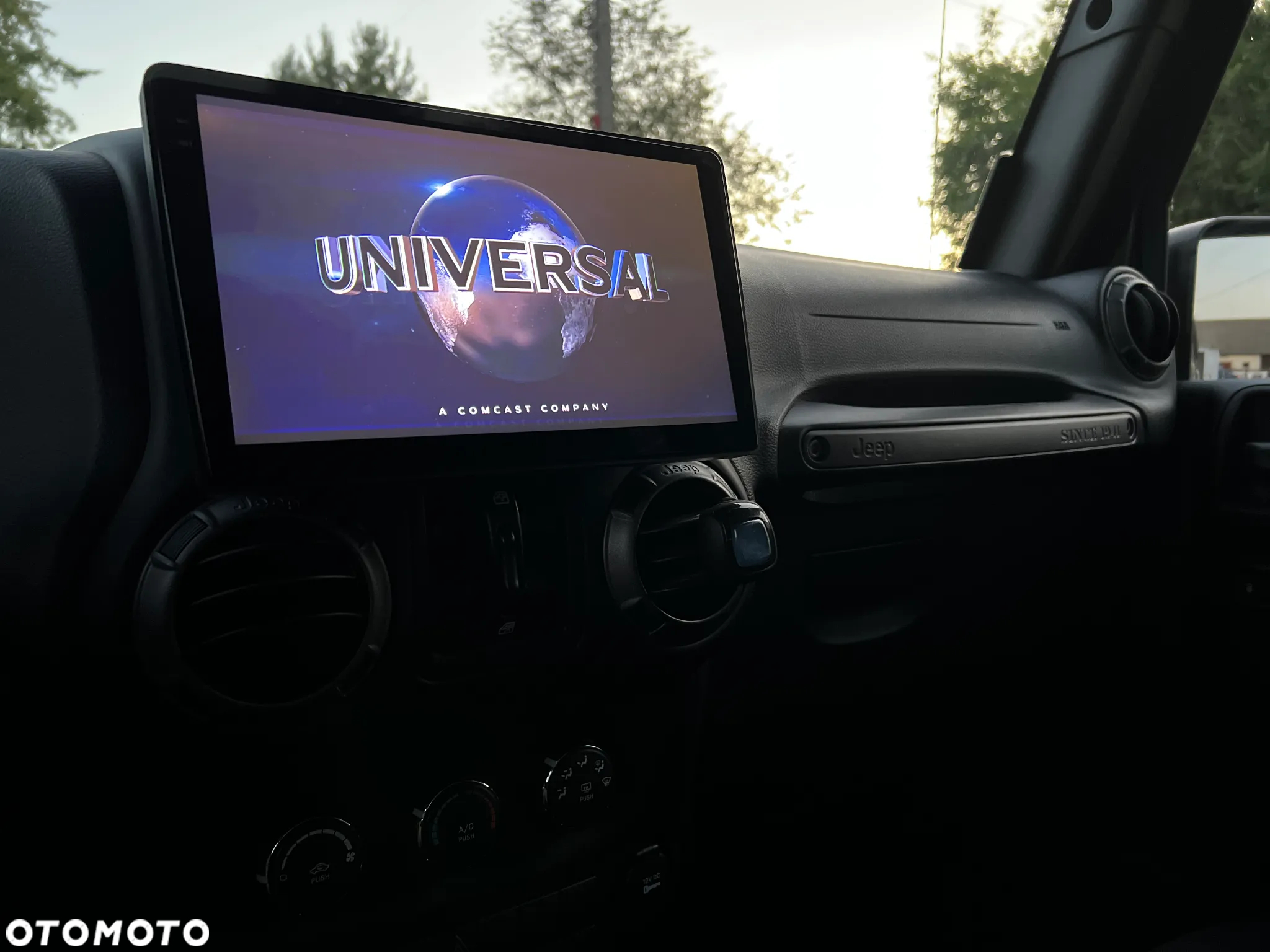Jeep Wrangler 3.6 Unlim X - 31