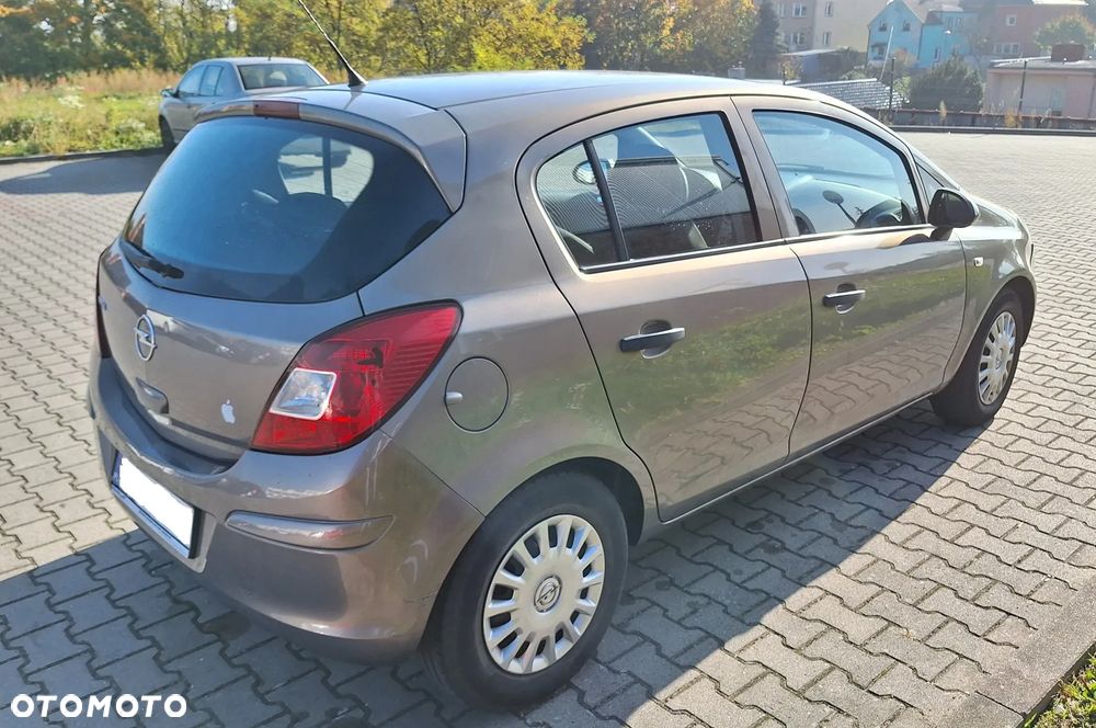 Opel Corsa - 3