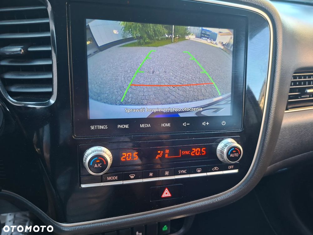 Mitsubishi Outlander Intense - 24