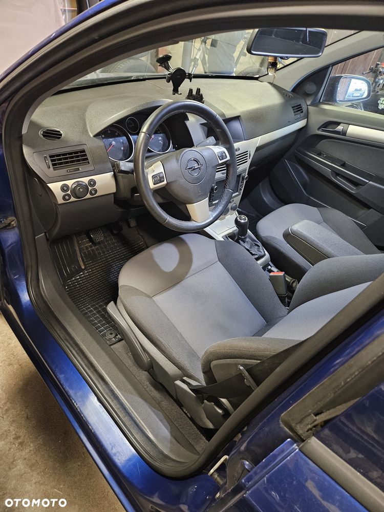 Opel Astra 1.7 CDTI - 9