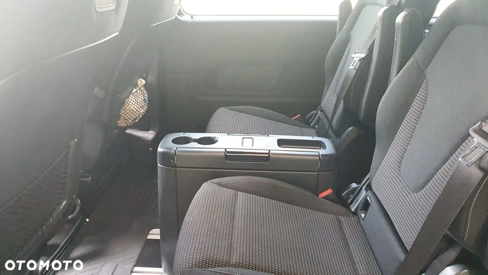 Mercedes-Benz Klasa V 220 d 4-Matic 9G-Tronic (d³ugi) - 4