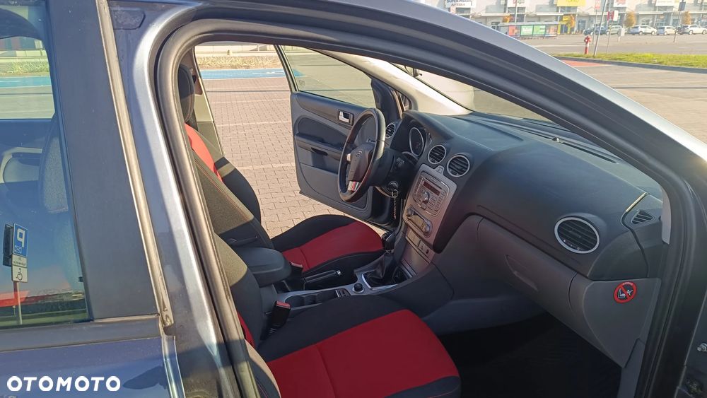 Ford Focus 1.6 Trend - 8