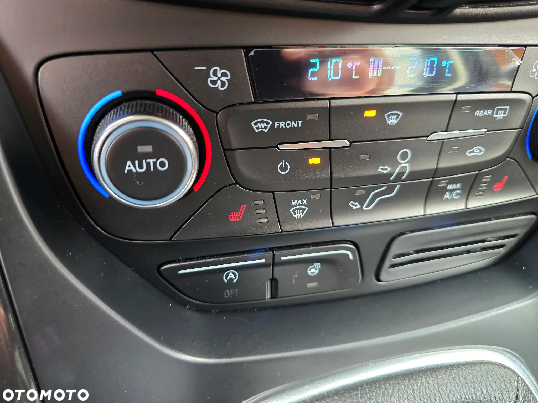 Ford Kuga 1.5 EcoBoost 2x4 SYNC - 32