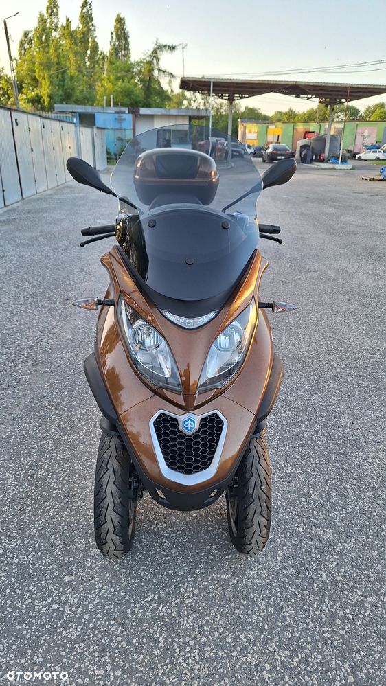Piaggio MP-3 - 21