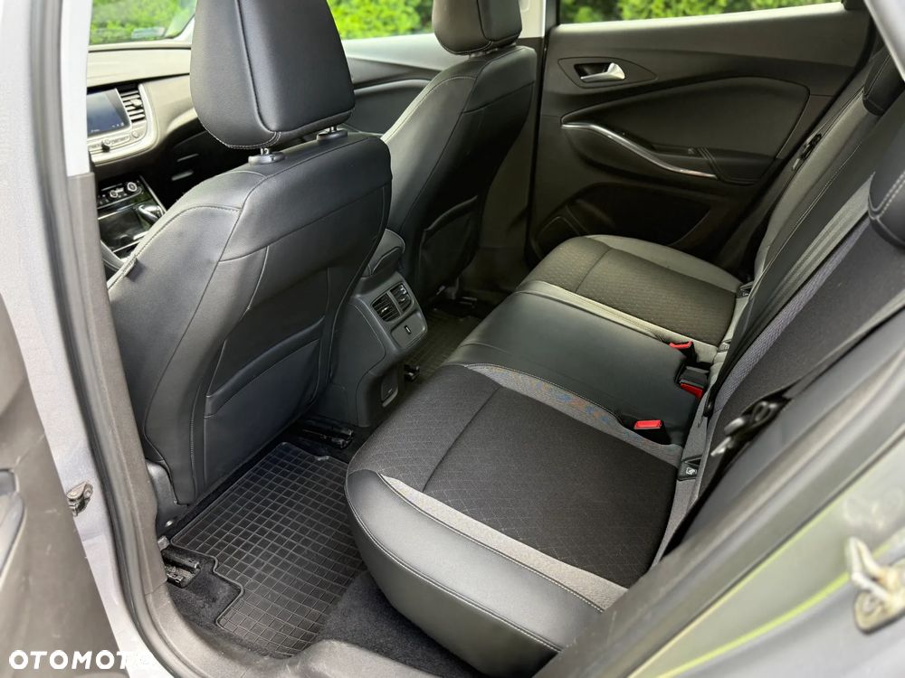 Opel Grandland X 1.2 T Elite S&S - 10