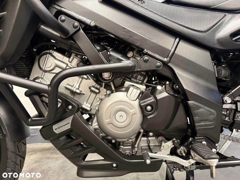 Suzuki V-STROM - 18