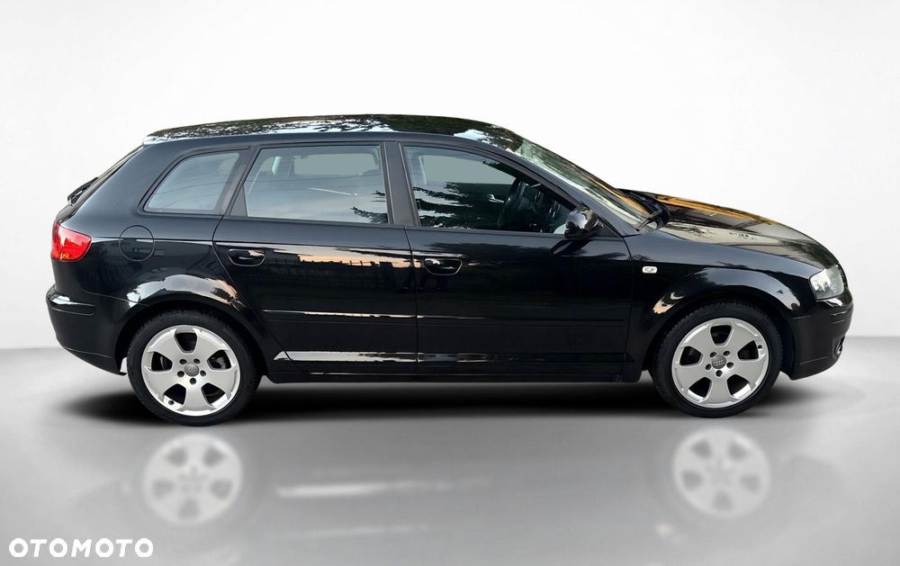Audi A3 Sportback - 3