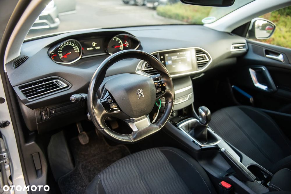 Peugeot 308 1.2 PureTech Access EU6 - 14