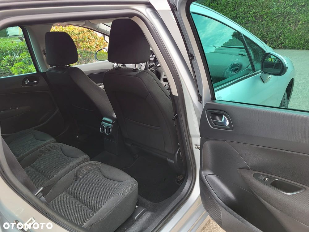 Peugeot 308 120 VTi Allure - 19