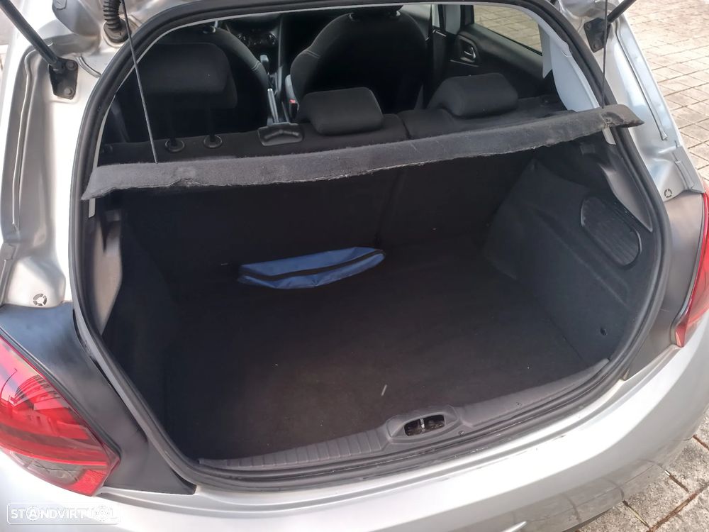 Peugeot 208 1.4 HDi Active - 22