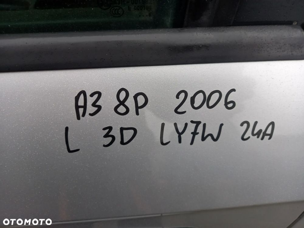 AUDI A3 8P DRZWI LEWE LY7W - 12