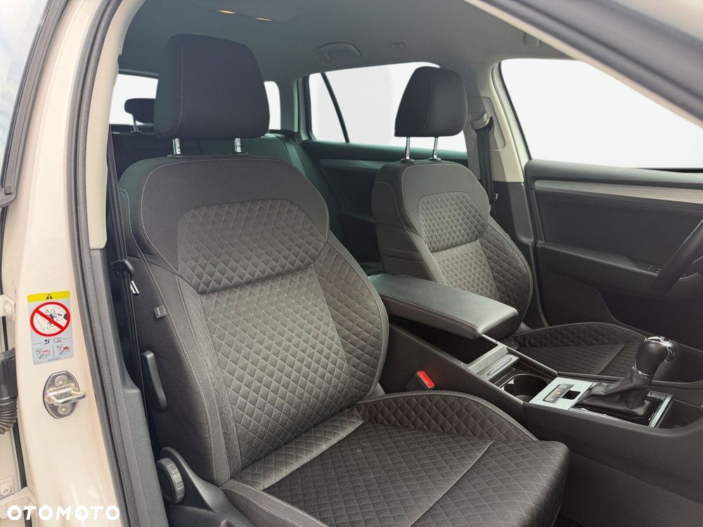 Skoda Superb 2.0 TDI SCR Ambition DSG - 37