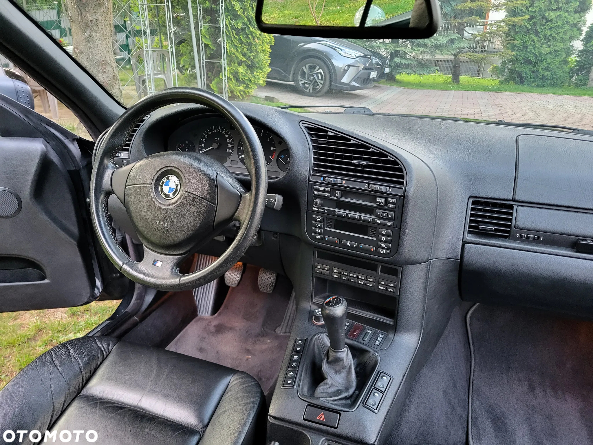 BMW Seria 3 320i Cabriolet - 8