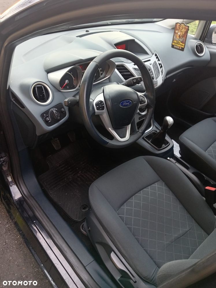 Ford Fiesta 1.25 Ghia - 7