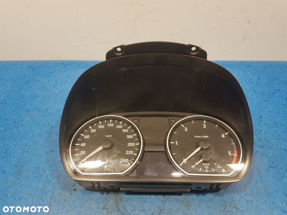 BMW 1 E87 2.0 Diesel LICZNIK 1024952 - 1