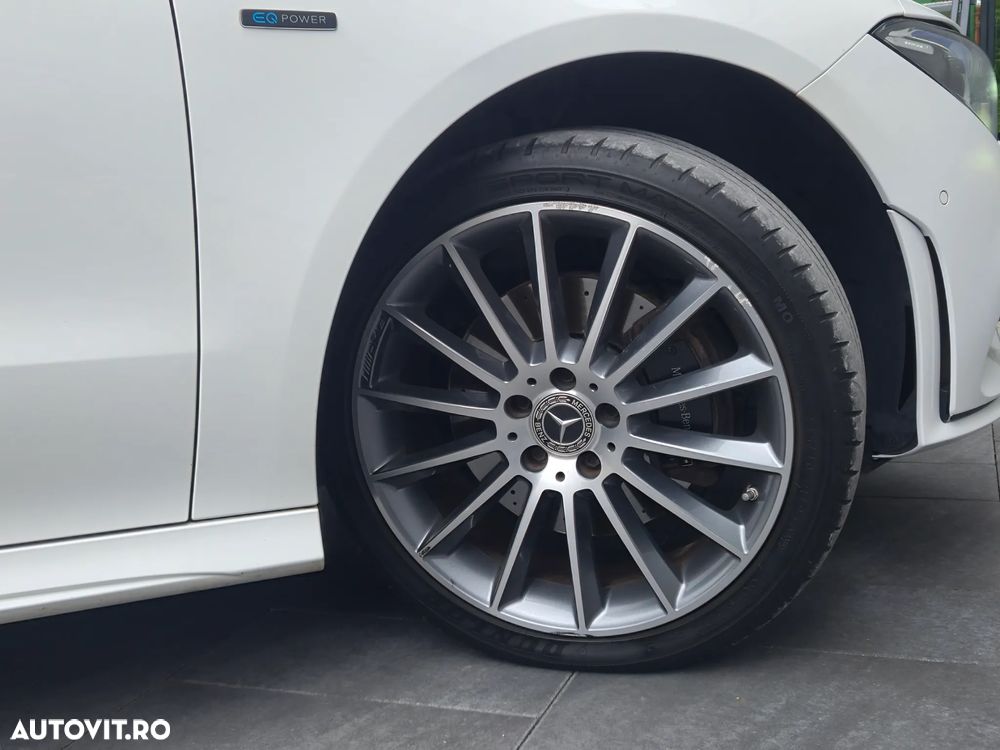 Mercedes-Benz CLA 250 e 8G-DCT AMG Line Advanced Plus - 33