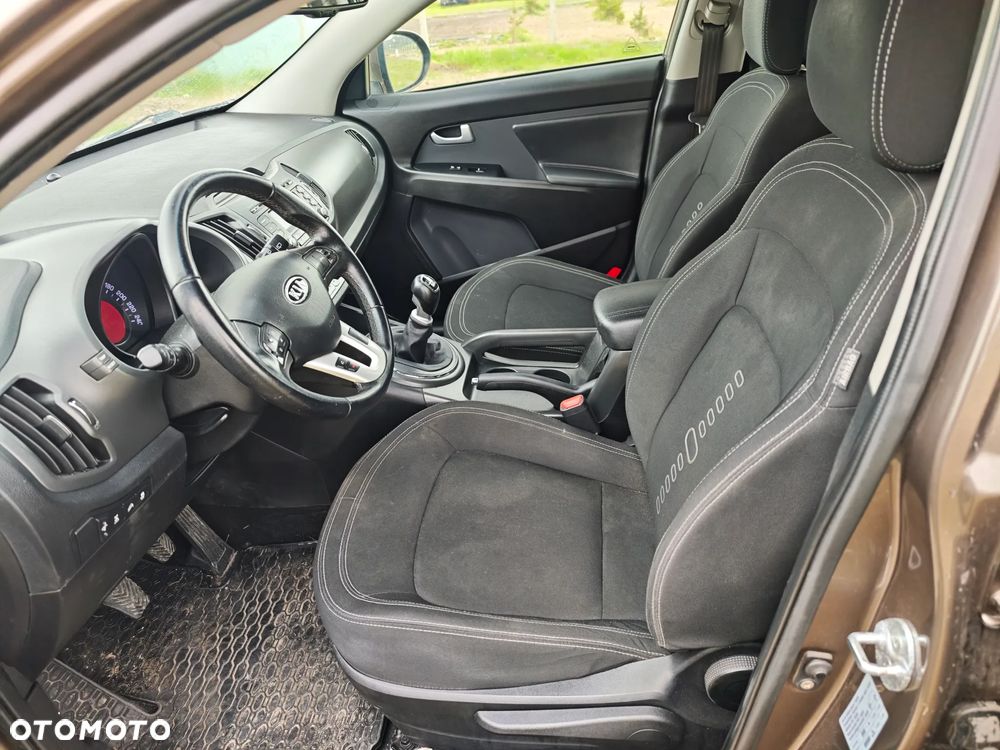 Kia Sportage 2.0 CRDI 4WD Spirit - 11