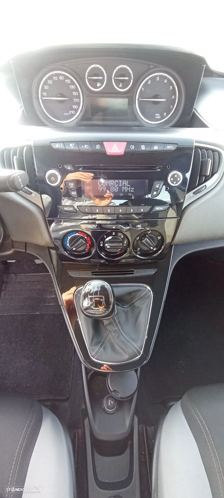 Lancia Ypsilon 1.2 S&S Gold - 7