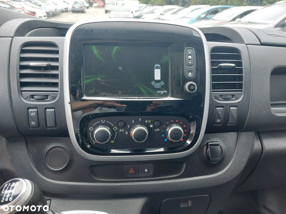 Renault Trafic - 18