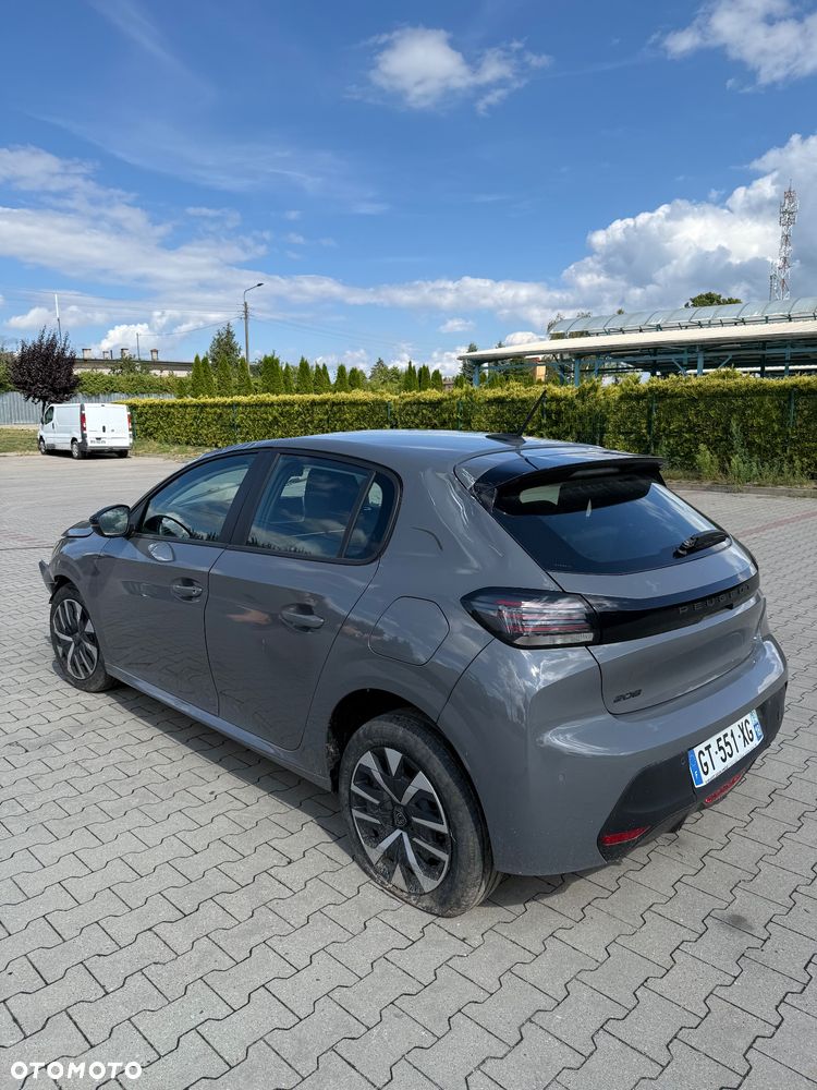 Peugeot 208 - 4