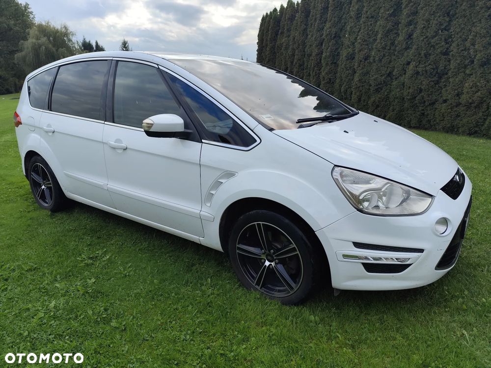 Ford S-Max - 11