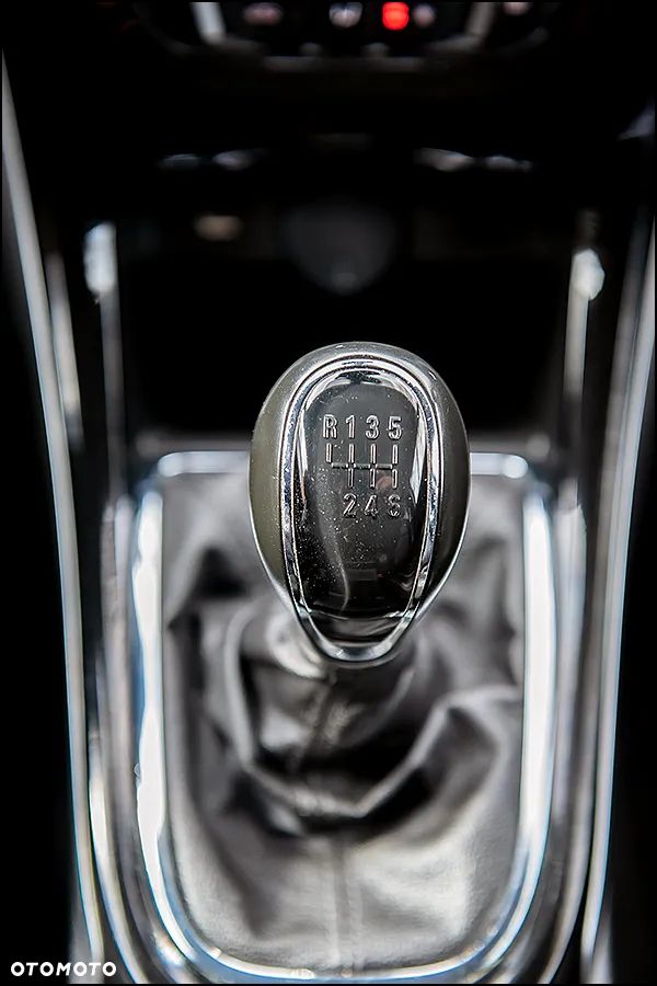 Opel Astra 1.4 Turbo Sports Tourer Exklusiv - 30