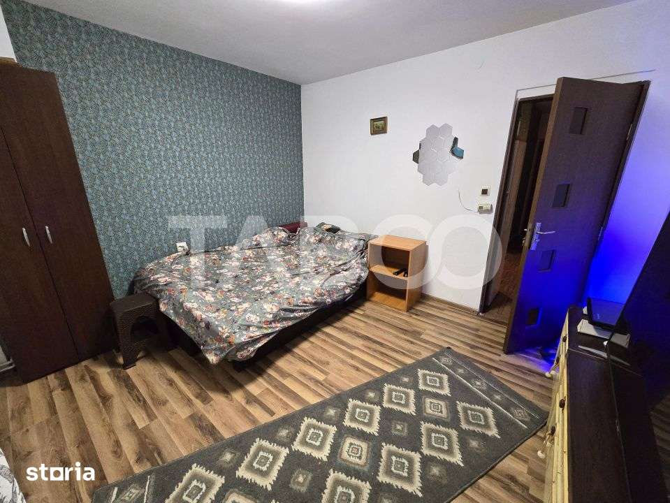 Garsoniera decomandata 28 mp utili mobilata utilata zona Tilisca Sibiu — fotografia 1