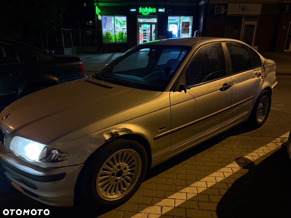 BMW Seria 3 318i - 10