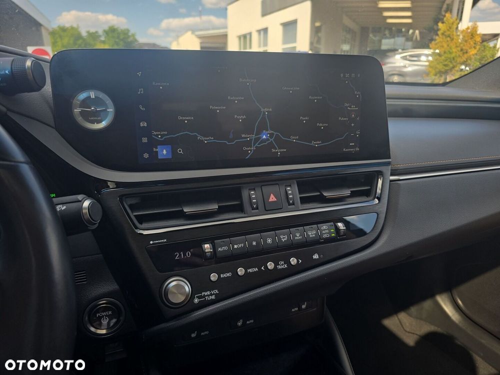 Lexus ES 300h Business Edition - 15